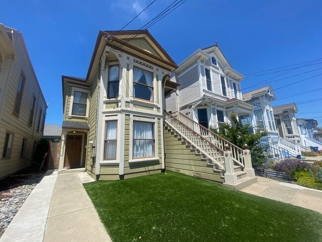 Photo - 1205 Santa Clara Ave Unidad #B