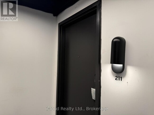 Photo - 4878 Powers Cmn Unit 211