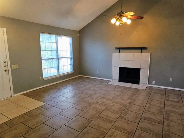 Photo - 3813 Waxwing Cir S