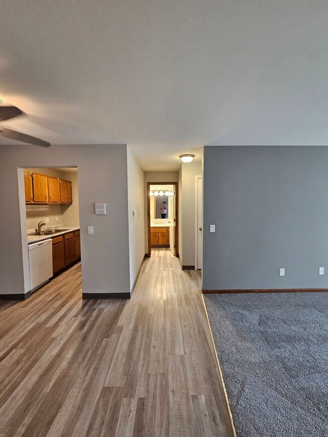 Riverwood Apartments