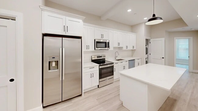Building Photo - 220-222-222 Tremont St Unit 1