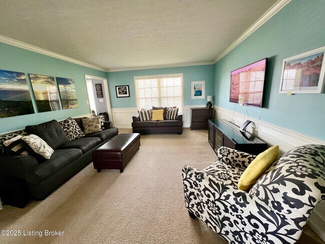 9216 Newbury Ct