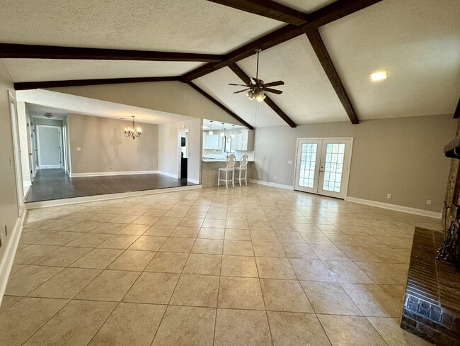 Photo - 130 Derby Woods Dr