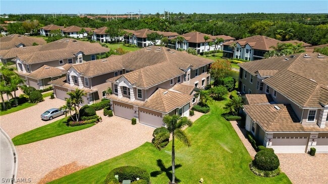 Building Photo - 4752 Stratford Ct Unit 1404