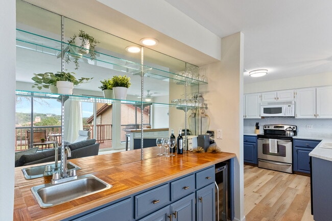 Photo - 116 Campbell Dr Unit 7