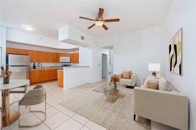 2851 Riverside Dr Unidad 207-N