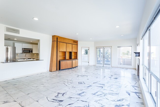 Photo - 1302 Marina Bay Dr Unidad 101A