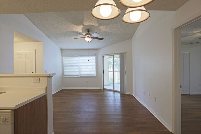 12561 Equestrian Cir Unidad 12561 Equestrian Circle, 812