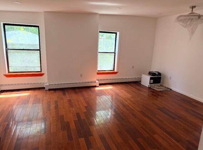Photo - 236 Grove St