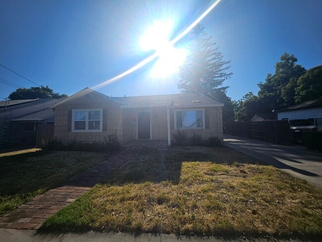 Large 2 bedroom in central Yuba City - Large 2 bedroom in central Yuba City Casa