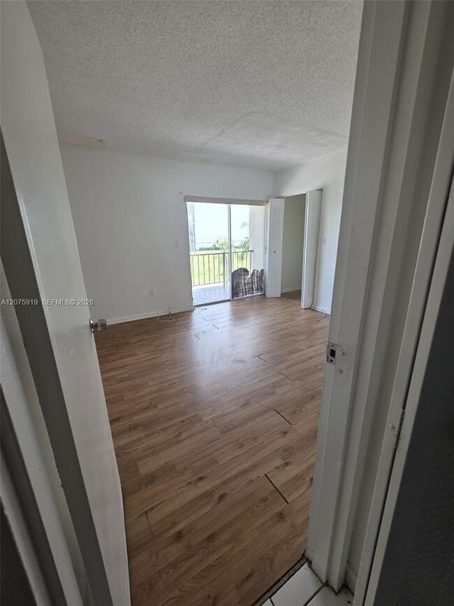Photo - 5100 SW 41st St Unit 320