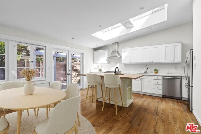 Building Photo - 1640 Electric Ave