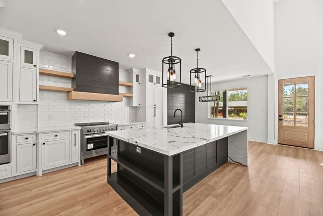 Photo - 17068 Lively Rd