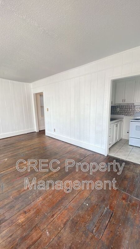 Photo - 293 King St Unit 4