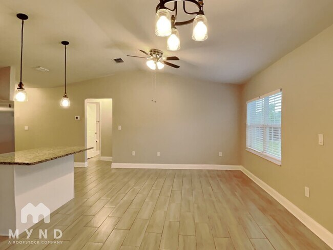 Photo - 1339 Primrose Ct