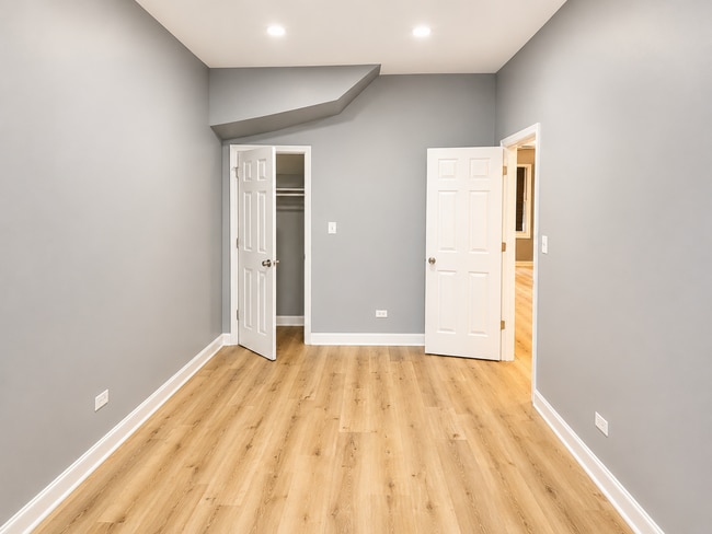 Photo - 7026 S Justine St Unidad 1