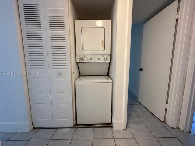 Photo - 215 Lake Pointe Dr Unit 113