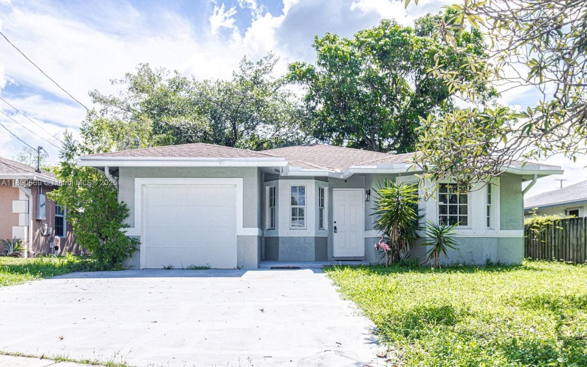 Photo - 116 NW 6th Ave