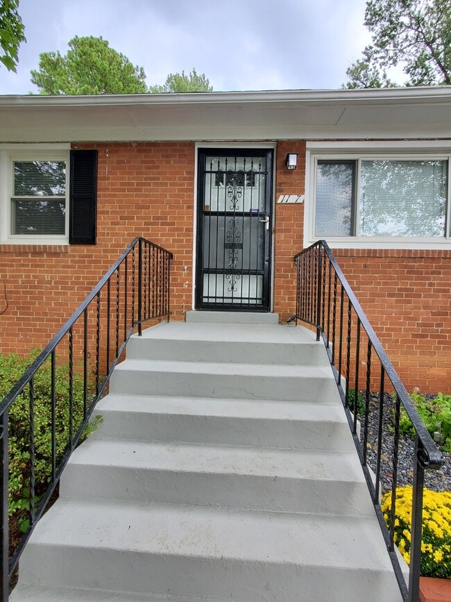 Building Photo - 117 68th Pl Rental