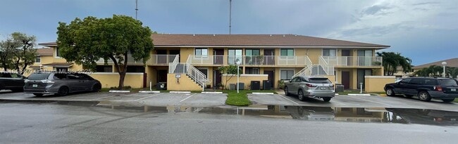 Building Photo - 500 NW 210th St Unit 200 Rental