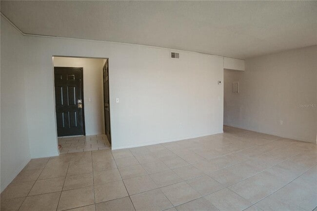 Photo - 4162 Versailles Dr Unit 4162D