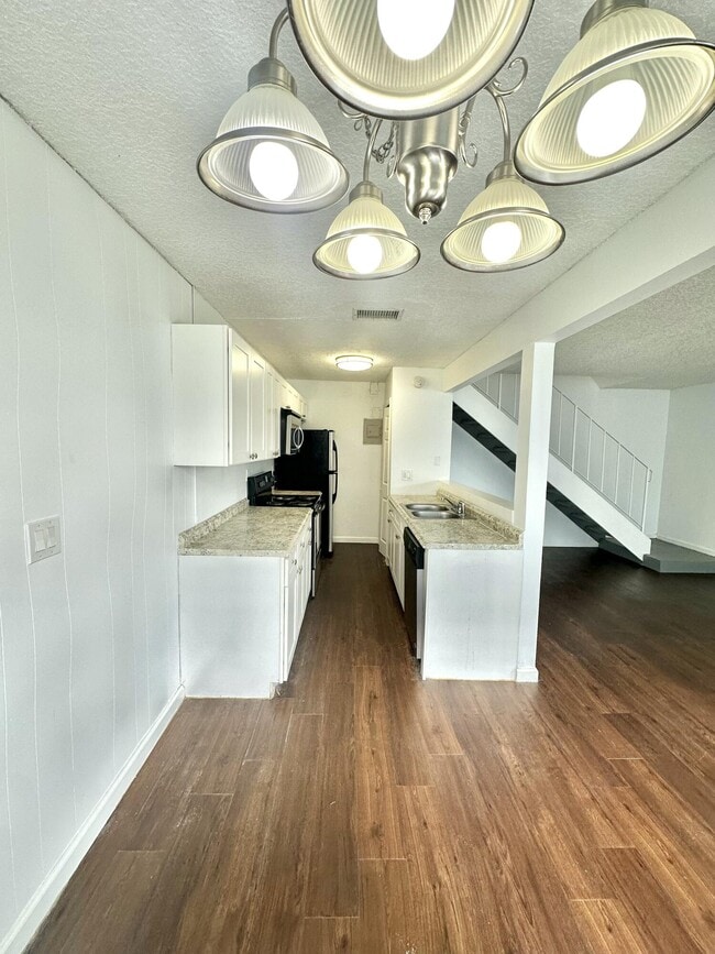 Photo - 108 E Tiffany Dr Unit 2