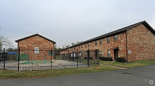 Photo - Oakridge Square Townhomes