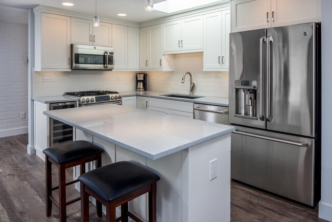 Photo - Furnished Townhouse On Hillcrest Country Club