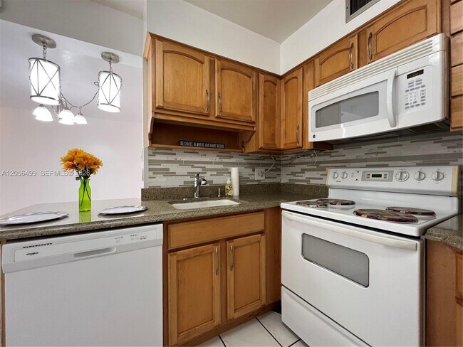 Photo - 215 Lake Pointe Dr Unit 104