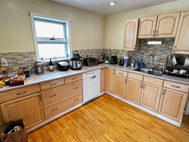 Photo - 60 Raymond St Unit 60