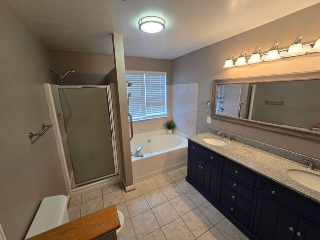 Photo - 4146 Cutty Sark Rd