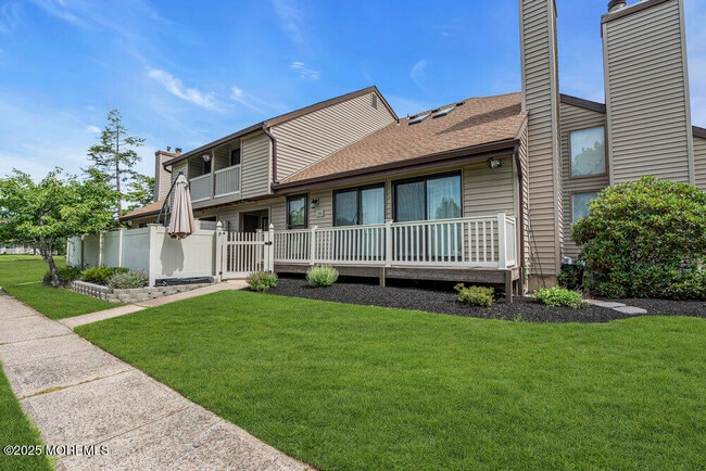 Building Photo - 18 Cotswold Cir Rental