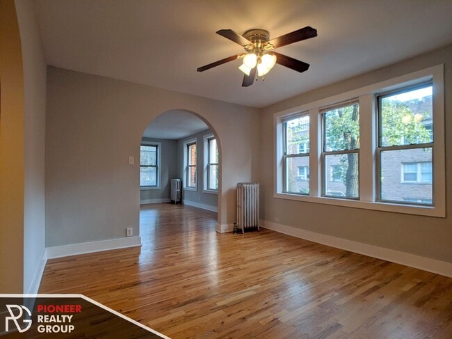 Photo - 546 W Surf St