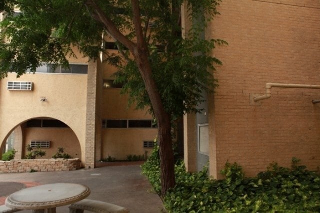 Photo - 201 N 13th Ave