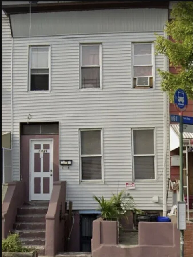 Photo - 138 9th St Unit Two bedroom apartment