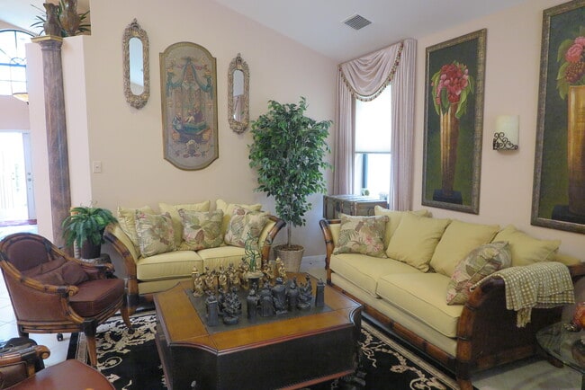 23440 Mirabella Cir S