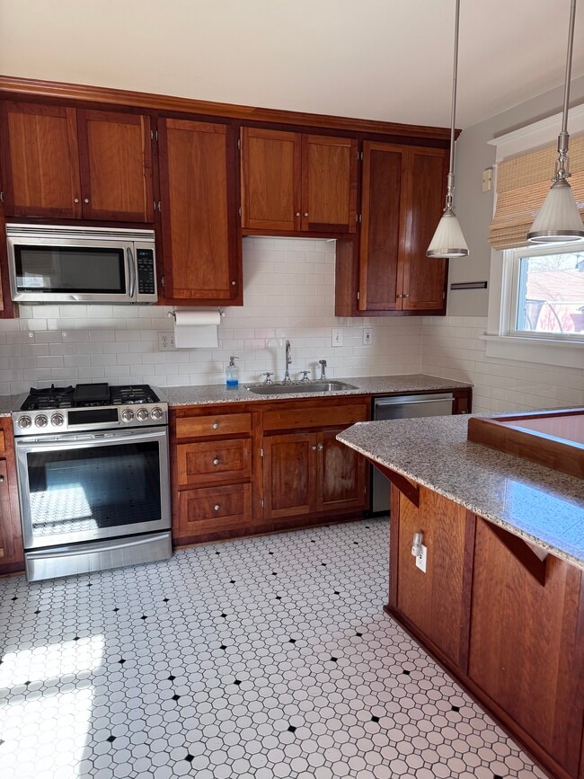 Photo - 2270 Holly St