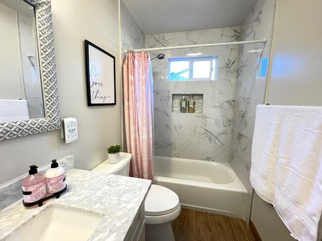 Photo - 1153 Erin Way