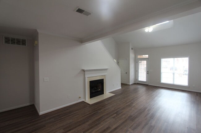 Photo - Wonderful and Large 3 Bedroom 2.5 Bath Townhome w/Garage