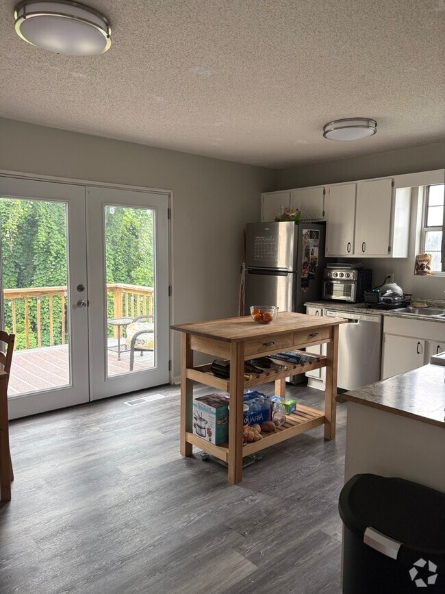 Building Photo - 2931 Bridge Dr Unit A Rental