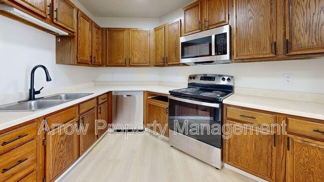 Building Photo - 205 E Arbor Ave