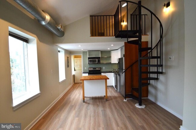 Photo - 1006 N 5th St