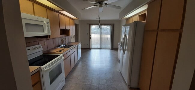 Photo - 204 Snead Dr