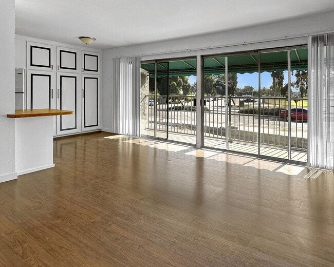 Photo - One Bedroom in Pacific Beach!! Unit O