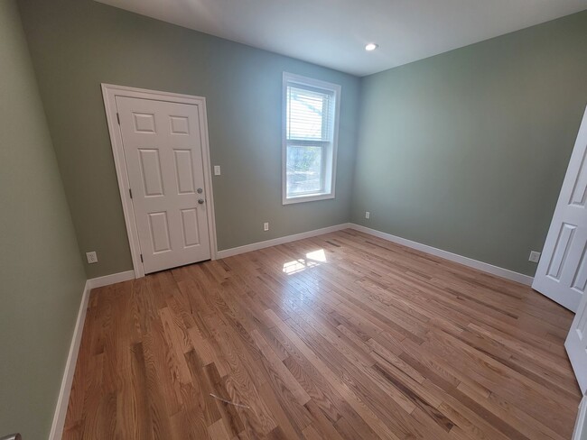 Building Photo - 2931 N Calvert St Unit 2