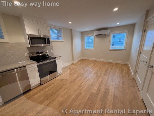 Photo - 900 Massachusetts Ave Unit #B