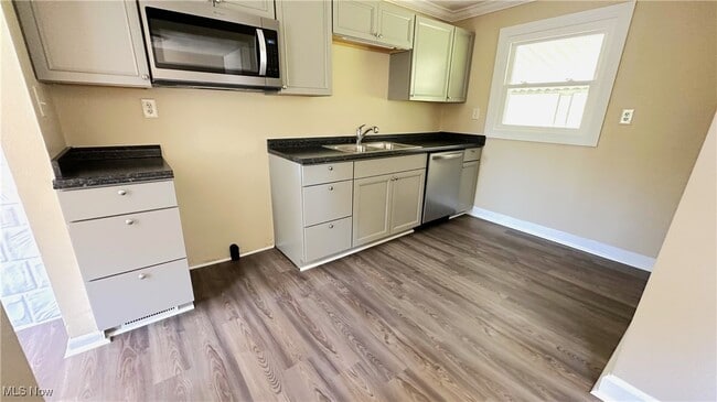 Photo - 2339 Chestnut St