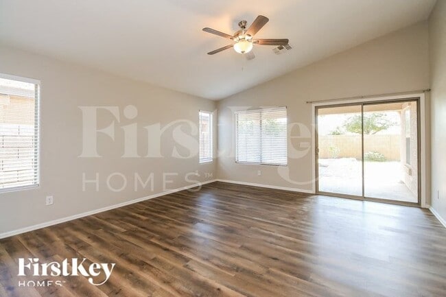 Photo - 1417 E Jeanne Ln