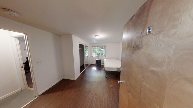 1546 Jones Dr