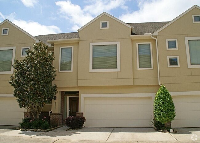 Building Photo - 3815 Center Plaza Dr Rental